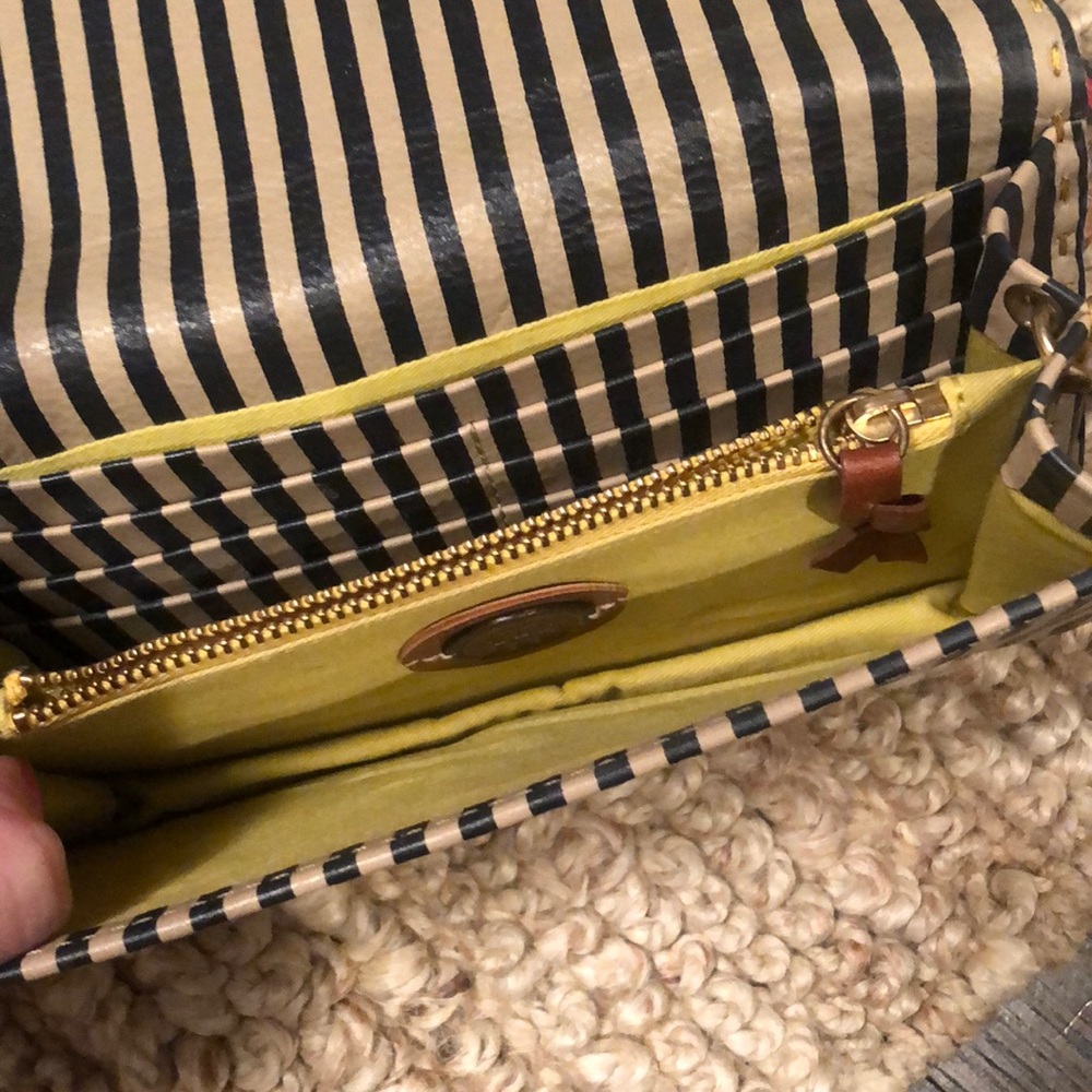 Striped Crossbody - Picture 5 of 7